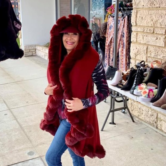 Luxury Burgundy Faux Fur Double Layer Cape Coat - Picture 8 of 13